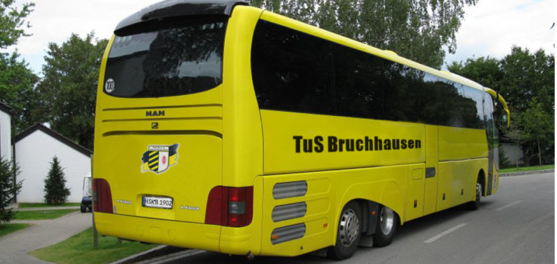 Fan- und Mannschaftsbus zu den U19-Aufstiegsspielen