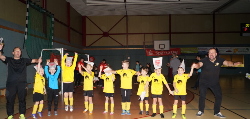 F-Jugend spielt starke Endrunde des Sparkassen Cups